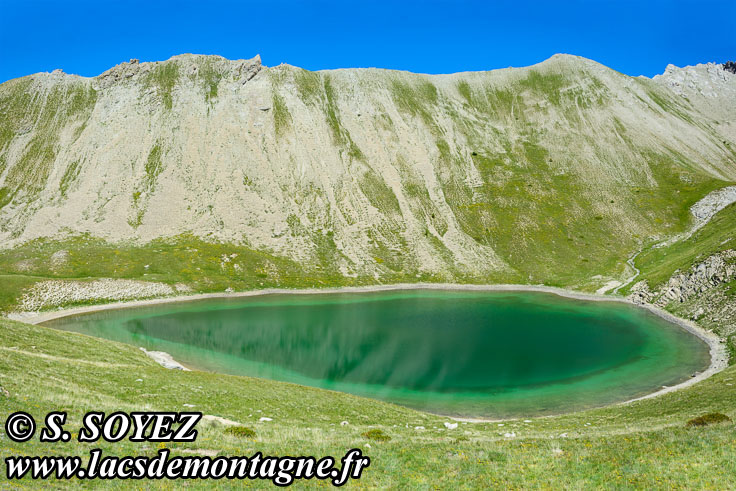 Photo n201607221
Grand lac du Lauzet (2373m) (Limite Guillestrois - Queyras)
Clich Serge SOYEZ
Copyright Reproduction interdite sans autorisation