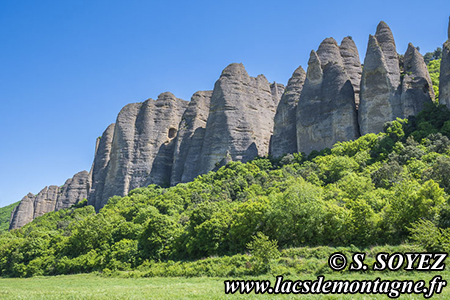 Pnitents des Mes
(Alpes-de-Haute-Provence)
Clich Serge SOYEZ
Copyright Reproduction interdite sans autorisation