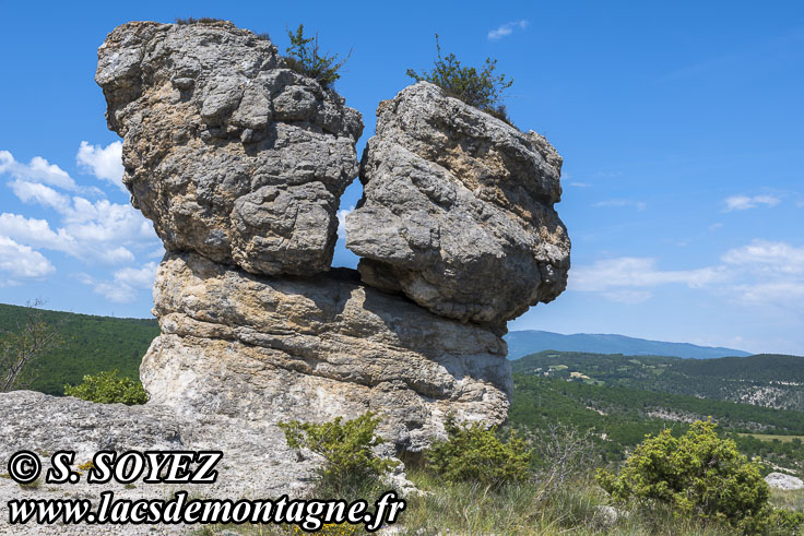 Photo n°202605024
Cliché Serge SOYEZ
Copyright Reproduction interdite sans autorisation Photo n°202605024
Les rochers des Mourres (Luberon, Forcalquier, Alpes-de-Haute-Provence)
Cliché Serge SOYEZ
Copyright Reproduction interdite sans autorisation