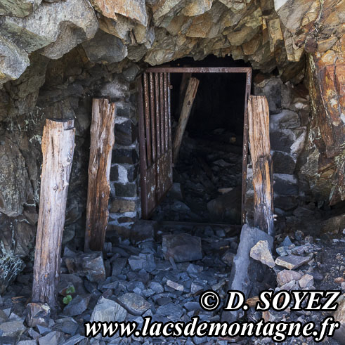 Photo n202507012
Ancienne mine de graphite du Chardonnet
(col du Chardonnet, Brianonnais, Hautes-Alpes)
Clich Dominique SOYEZ
Copyright Reproduction interdite sans autorisation
