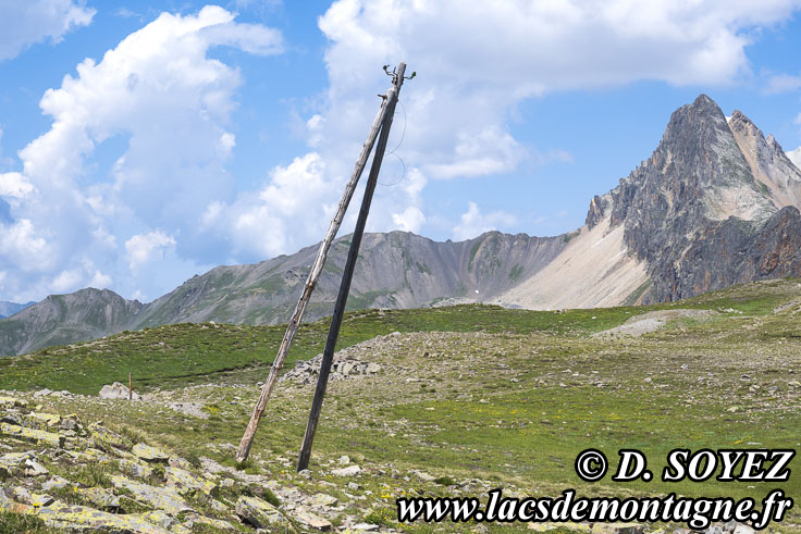 Photo n202507018
Ancienne mine de graphite du Chardonnet
(col du Chardonnet, Brianonnais, Hautes-Alpes)
Clich Dominique SOYEZ
Copyright Reproduction interdite sans autorisation
