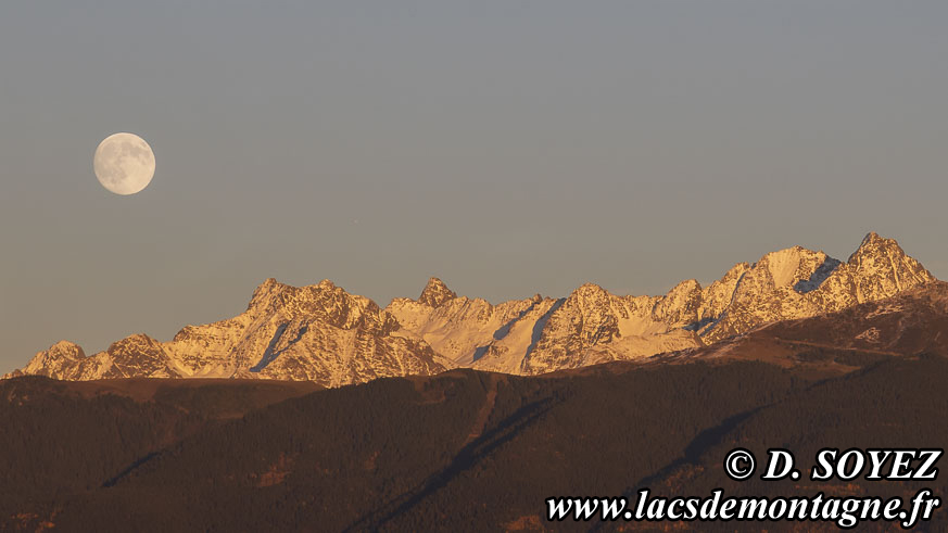 Photo n202511002
Pleine lune sur la Chane de Belledonne (Isre)
Clich Dominique SOYEZ
Copyright Reproduction interdite sans autorisation