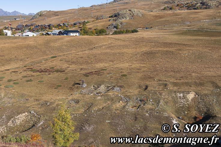 Photo n°202510029
Cliché Serge SOYEZ
Copyright Reproduction interdite sans autorisation Photo n°202510029
Site archéologique de Brandes (Alpe-d'Huez, Les Grandes Rousses, Isère)
Cliché Serge SOYEZ
Copyright Reproduction interdite sans autorisation