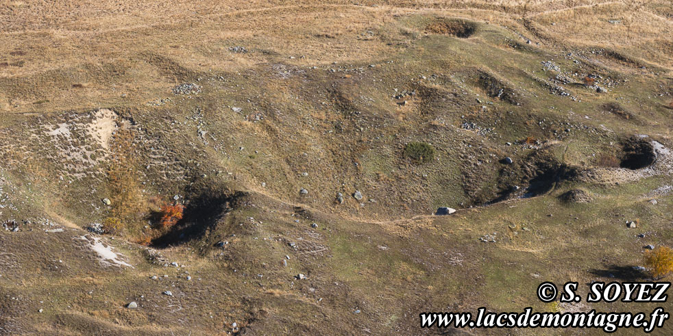 Photo n�202510031
Site arch�ologique de Brandes (Alpe-d'Huez, Les Grandes Rousses, Is�re)
Clich� Serge SOYEZ
Copyright Reproduction interdite sans autorisation