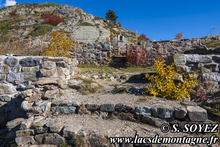 Photo n°202510037
Cliché Serge SOYEZ
Copyright Reproduction interdite sans autorisation Photo n°202510037
Site archéologique de Brandes (Alpe-d'Huez, Les Grandes Rousses, Isère)
Cliché Serge SOYEZ
Copyright Reproduction interdite sans autorisation