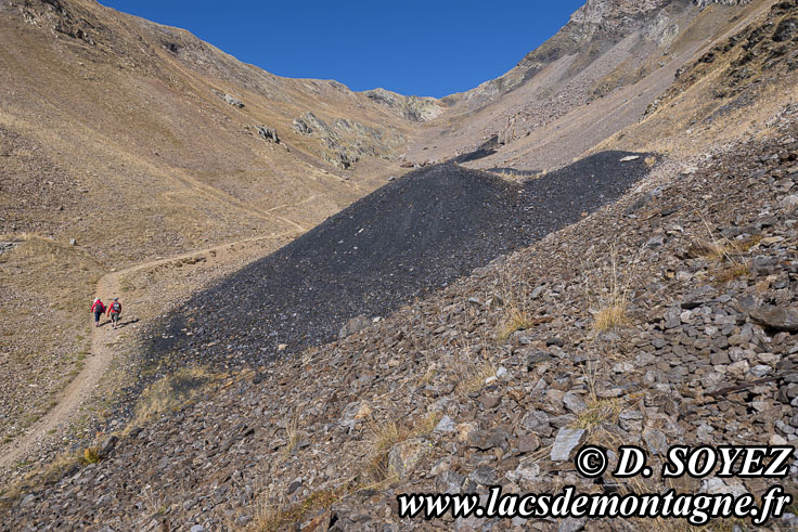 Photo n�202510057
Mines d�anthracite de l�Herpie (2250m) (Alpes-d'Huez, Combe Charbonni�re, Les Grandes Rousses Is�re)
Clich� Dominique SOYEZ
Copyright Reproduction interdite sans autorisation